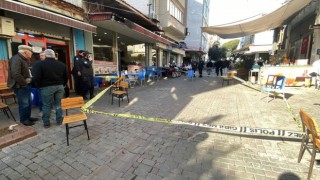 Karnından bıçaklanan esnaf yaralandı