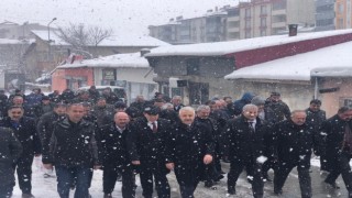 Kars deprem bölgeleri için tek yürek