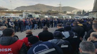 Karşıyaka Belediyesinde maaş krizi, iş bıraktırdı
