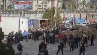 Karşıyaka taraftarından 9 tır malzeme yardımı