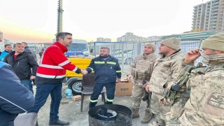 Kartal Belediye Başkanı Gökhan Yüksel deprem bölgesinde
