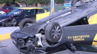 Kartalda 3 aracın karıştığı zincirleme kazada 1 sürücü yaralı