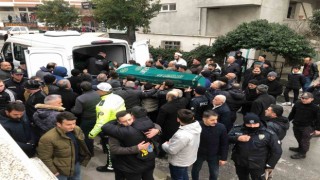 Kartalda evlerinde ölü bulunan anne ve iki kızı toprağa verildi