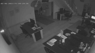 Kayseride korkutan deprem güvenlik kameralarına yansıdı