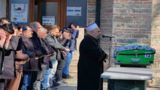 Kazada hayatını kaybeden kadın gözyaşları arasında defnedildi