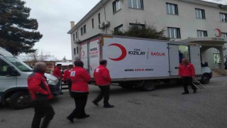 Kızılay deprem bölgesine Mobil Sağlık araçları gönderiyor