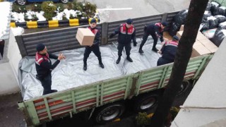 Kocaeli jandarması depremzedelerin yarasını sarmak için seferber oldu