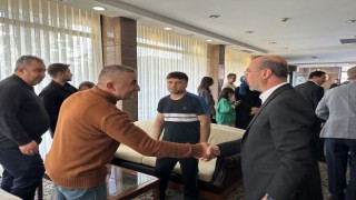 Konyada belediye başkanları depremzedelerle buluştu