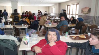Konyada depremzedeler yurtlara yerleştirilmeye başlandı
