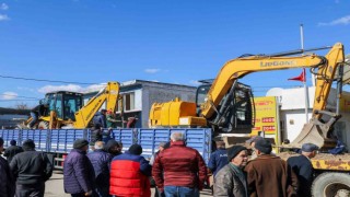 Köşk Belediyesi, 2 iş makinesini deprem bölgesine gönderdi