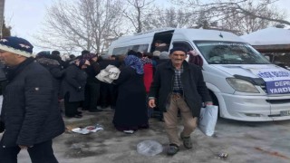 Köşkten giden yardımlar Elbistana ulaştı