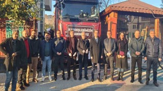 Kozandan 5 tır dolusu ihtiyaç malzemesi yola çıktı