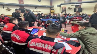 Kumarhaneye çevrilen kıraathaneye jandarma baskını