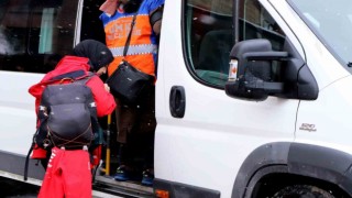 Kütahya İl Sağlık Müdürlüğü personeli deprem bölgesine hareket etti