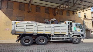 Kütahyadan deprem bölgesine 11,5 ton besi ve süt yemi gönderildi