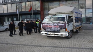 Lapseki Belediyesi deprem bölgesi için seferber oldu