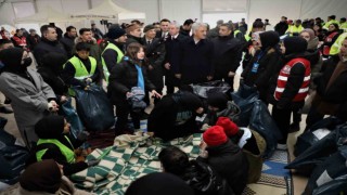 Lise öğrencileri depremzedeler için soba üretiyor