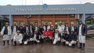 Madenciler askeri uçakla deprem bölgesine hareket etti