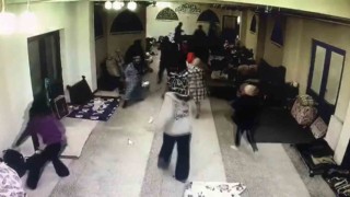 Malatya depreminde panik anları güvenlik kamerasına yansıdı