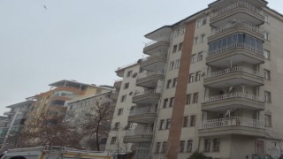 Malatyada 6 katlı binanın çökme anı kamerada