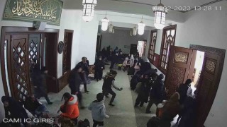 Malatyada depremin yeni görüntüleri cami kamerasına yansıdı