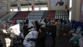 Malazgirtte depremzedeler için yardım seferberliği devam ediyor