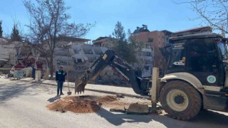 Manisa Büyükşehir Belediyesi yaraların sarılması için kolları sıvadı