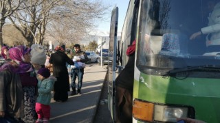 Manisa Büyükşehir Belediyesinin otobüsleri depremzedelerin hizmetinde