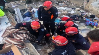 Manisa İtfaiyesi kurtarma çalışmalarına başladı