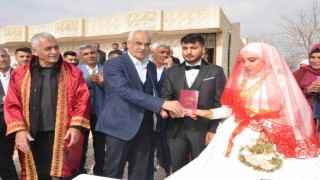 Mardinde aşiret düğünü deprem nedeniyle eğlencesiz yapıldı