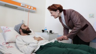 Meral Akşener Osmaniye'de depremzedeleri hastanede ziyaret etti