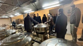 Meslek liseleri depremzedeler için günlük 700 bin ekmek üretiyor