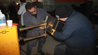 Meslek Lisesi öğrencileri depremzedeler için soba üretiyor