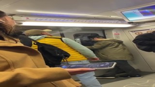 Metroda sigara içti, kendisini uyaranlara hakaret etti