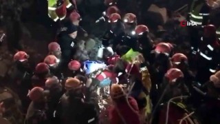 Mezarı kazılmış bekleniyordu, 258 saat sonra enkazdan Neslihan sağ kurtarıldı