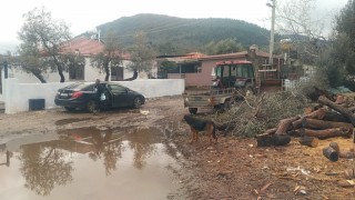 Milas Pınarcık Mahallesi sakinlerinin yol isyanı