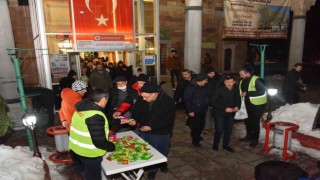 Miraç Kandilinde Bozüyük Belediyesinden şeker ikramı