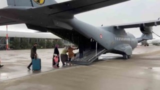 MSB: Hava Kuvvetlerimize ait uçakla depremzede vatandaşlarımızın Ankaraya tahliyesi gerçekleştirildi