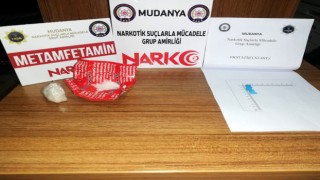 Mudanyada uyuşturucu bulunduran 2 kişi yakalandı