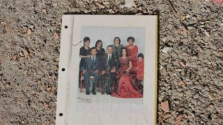 Mutluluklar fotoğraflarda, fotoğraflar enkazlarda kaldı