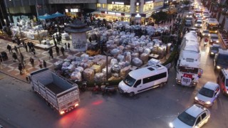 Nazilliden yola çıkan ilk yardım tırı Kahramanmaraşa ulaştı