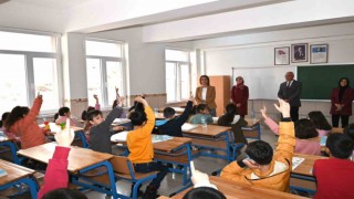 Nevşehirde bin 247 depremzede çocuk ders başı yaptı