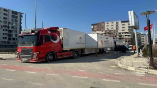 Nüfus Müdürlüğü deprem bölgelerinde kimliğini kaybeden vatandaşlar için hizmet veriyor