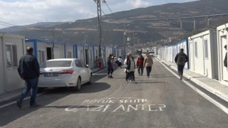 Nurdağı konteyner kentinde yaralar sarılıyor