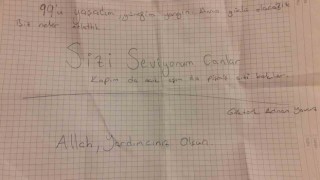 Öğrencilerin notları duygulandırdı