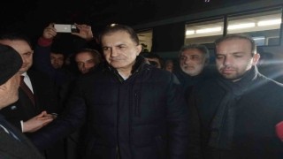 Ömer Çelik: ”En büyük arzumuz, temennimiz enkaz altındaki canlarımıza sağ salim kavuşmak”