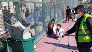 Osmaniye'de Çadır kentler ilaçlanıp dezenfekte ediliyor
