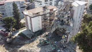 Osmaniyede yıkıcı depremin izleri siliniyor