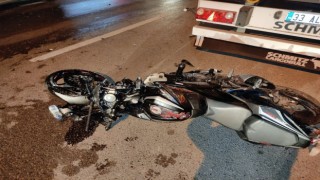 Otomobil ile çarpışan motosikletin sürücüsü yaralandı
