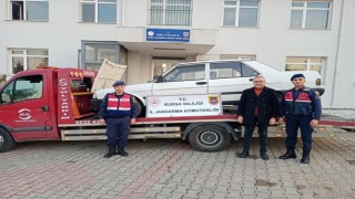 Otomobili çekiciye yükleyip çaldı